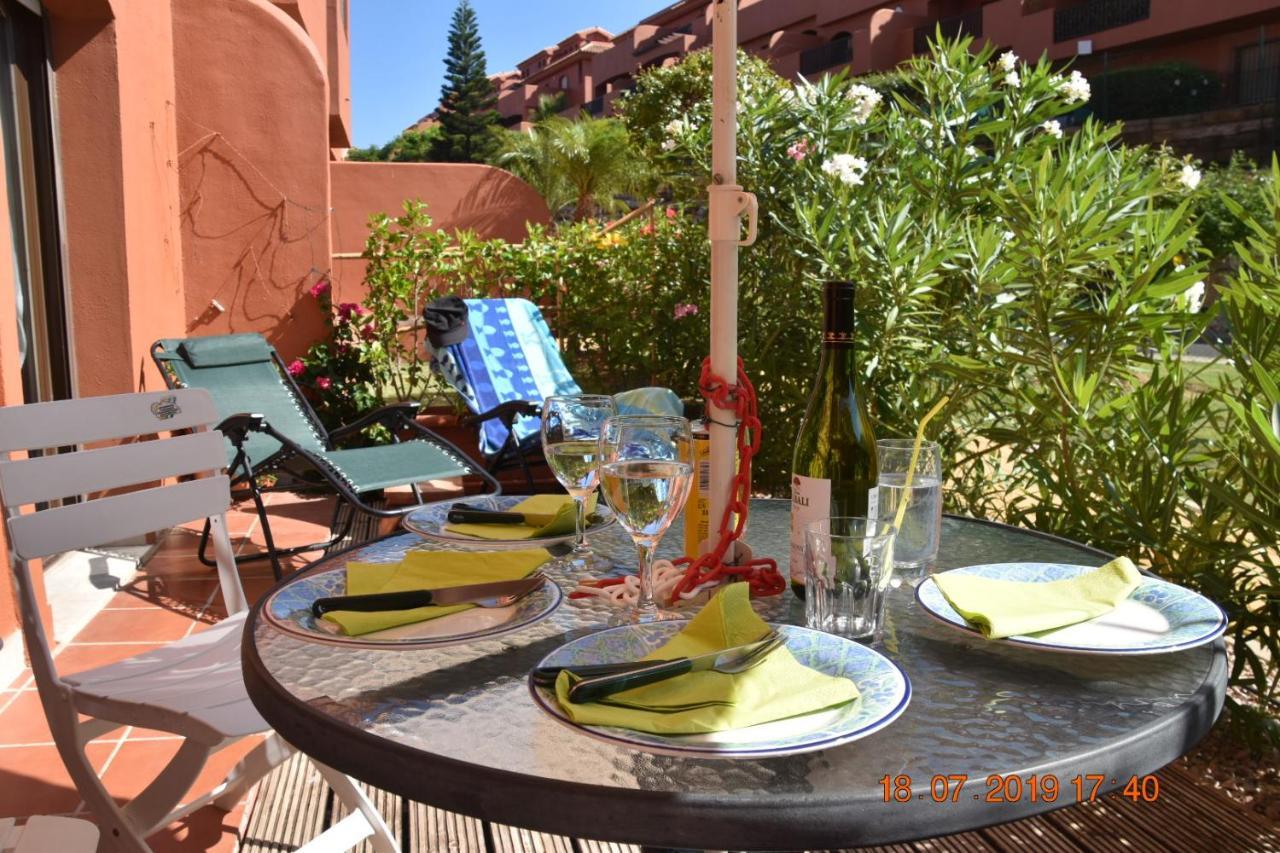 Luxury 2-Bedrooms & Bathrooms Estepona Apartment Exterior photo