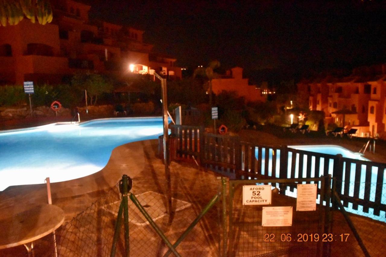 Luxury 2-Bedrooms & Bathrooms Estepona Apartment Exterior photo